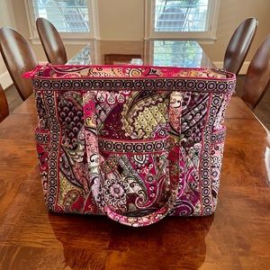 Vera Bradley “Very Berry Paisley” “Get carried Away” tote in near new condition